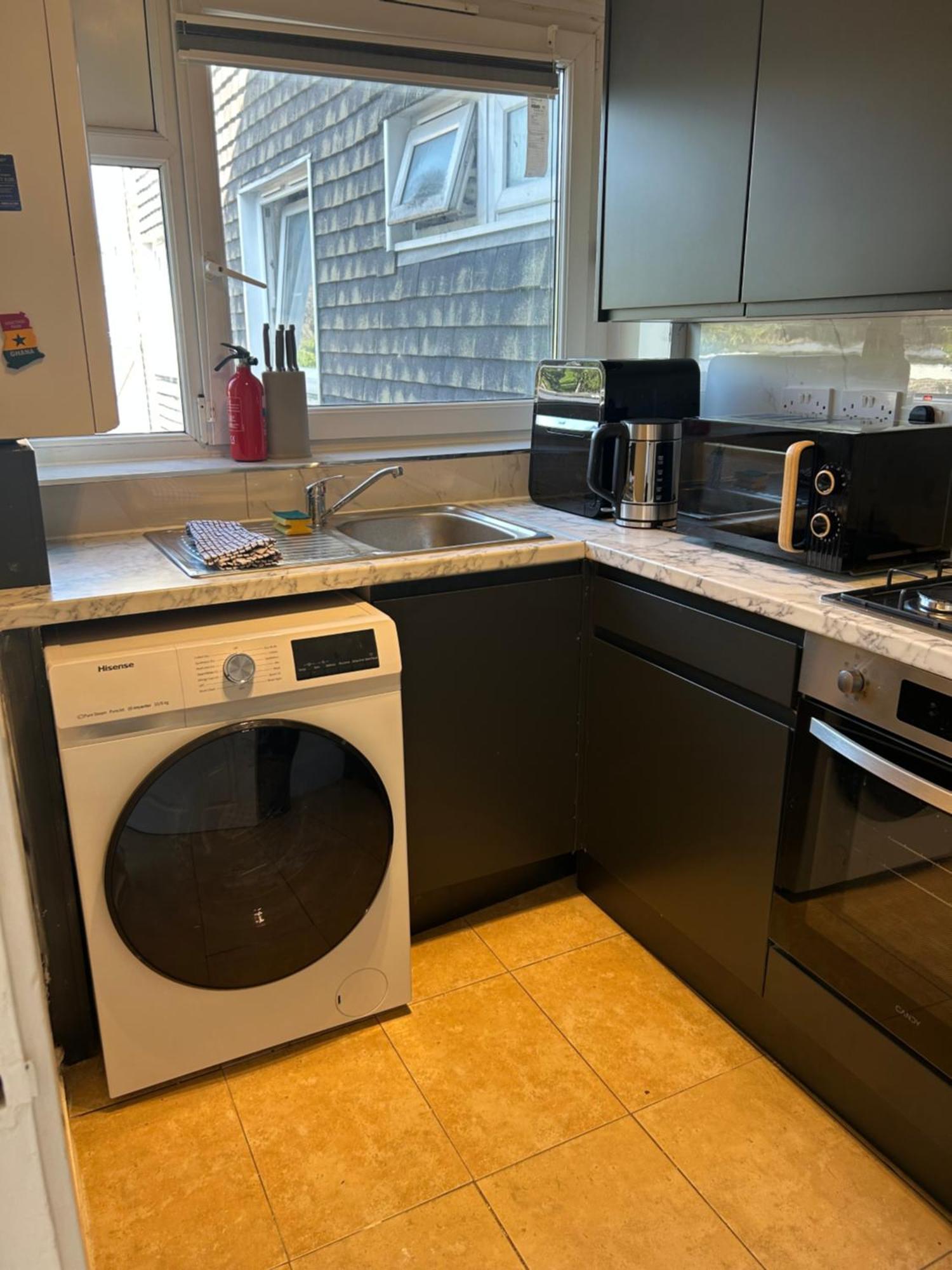 1 Bedroom Near Wimbledon Lawn Tennis Museum Apartment
